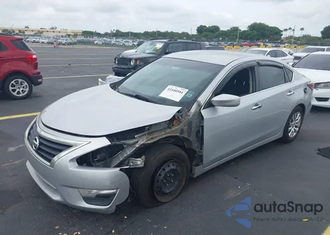 2015 Nissan Altima 2.5/2.5 S/2.5 Sl/2.5 Sv из США, поврежденный, VIN 1N4AL3AP1FN383893